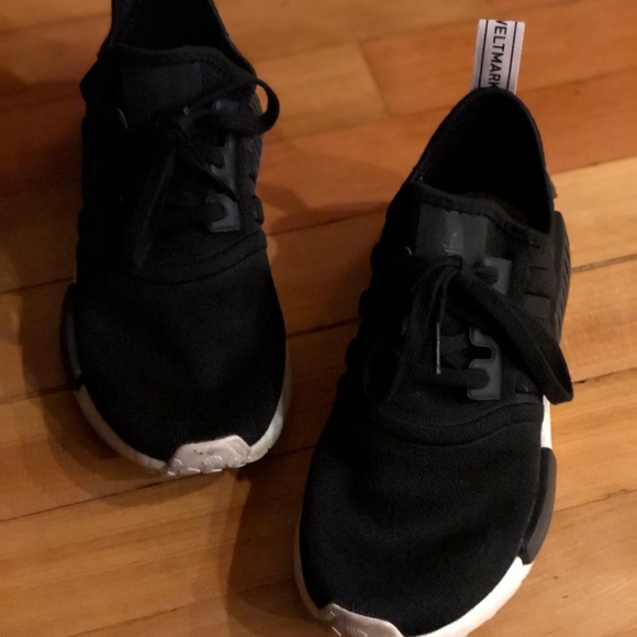 Meet your Posher, Quinn - Picture 1 of 1